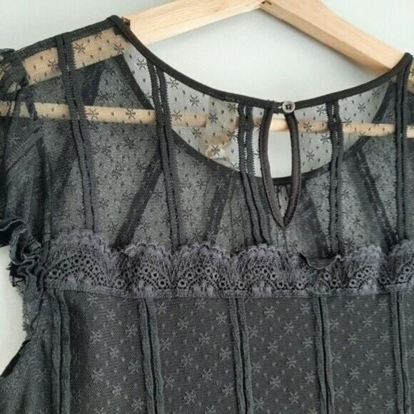 FREE PEOPLE Cap Sleeve Blouse Lace & Mesh Sz S - Picture 9 of 11